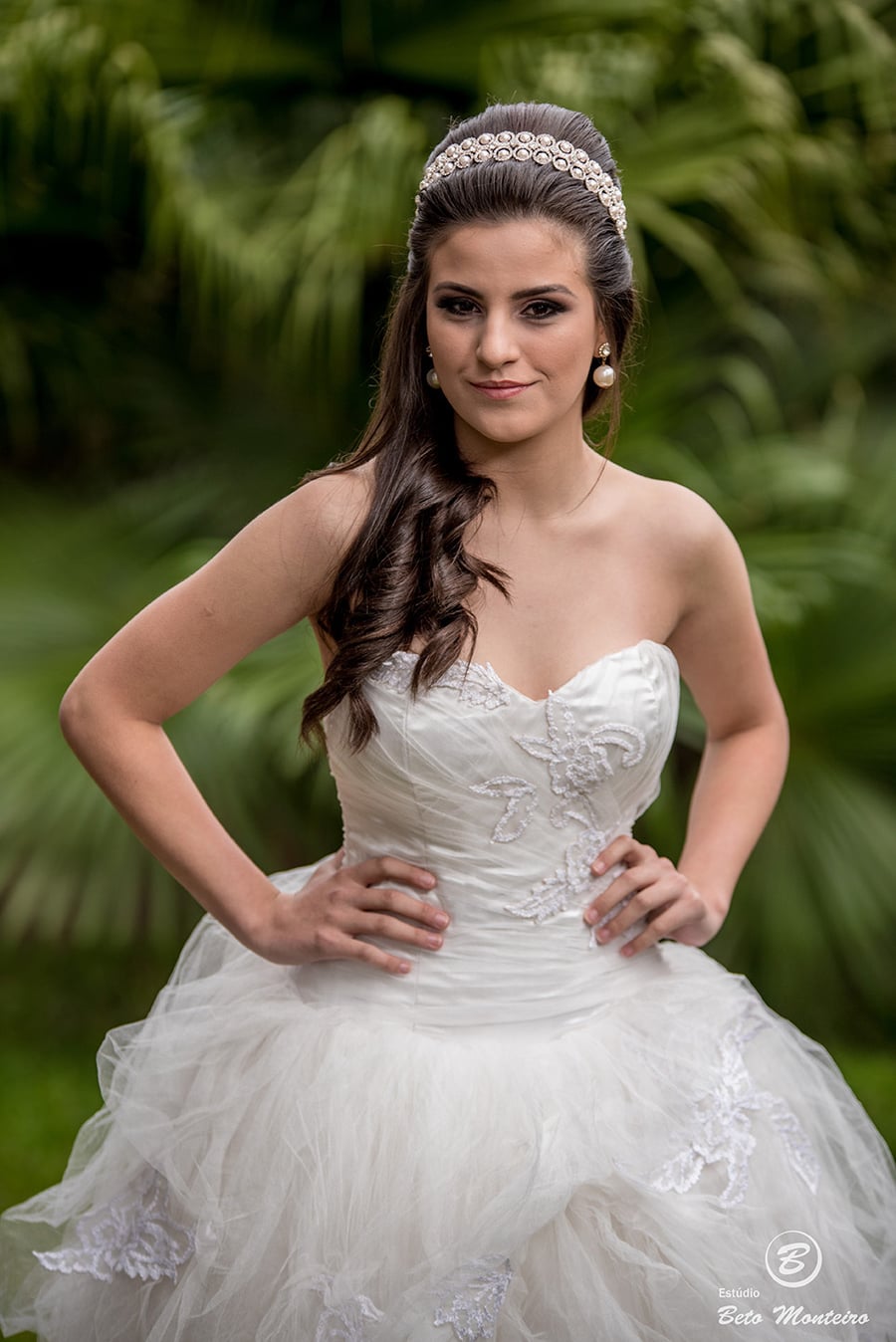 fotografo 15 anos curitiba - cinegrafista 15 anos curitiba - 15 anos curitiba - debutante - aniversario de 15 anos - manuela correa - fotografia - book de fotos - curitiba - estudio beto monteiro - casa donaire - vestido branco