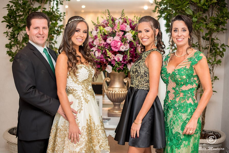 Aniversário de 15 anos - Cobertura fotografica - Cobertura de filmagem - Foto e Filmagem de 15 anos - Debutante - Estúdio Beto Monteiro - Curitiba