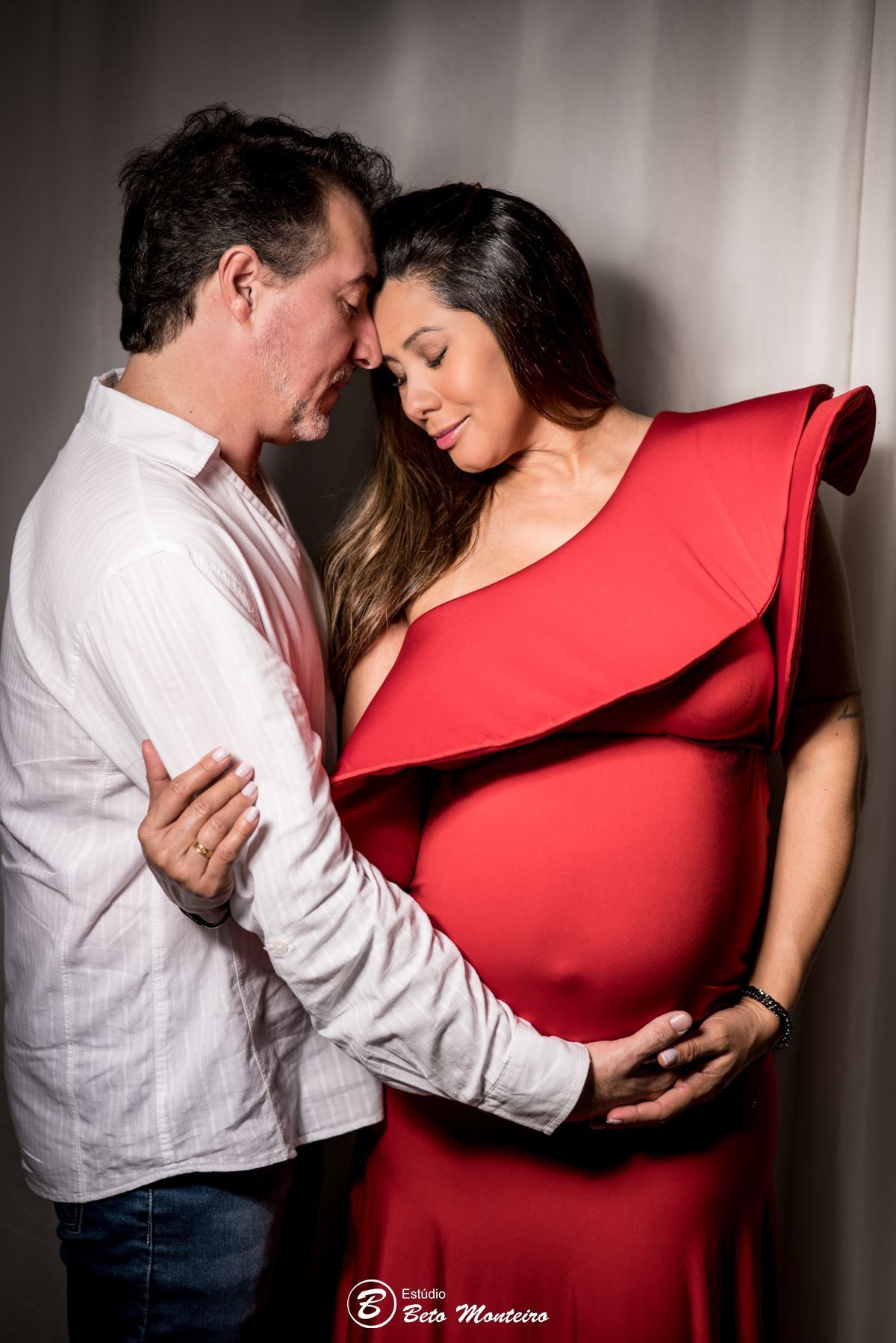 Book Gestante e Família em Curitiba - Book de gestante em estúdio - ensaio de gestante - book em estúdio - sessão fotográfica - Grávida - Gestação - Estúdio Beto Monteiro - Tatiane - Robson - Amauri - Miguel