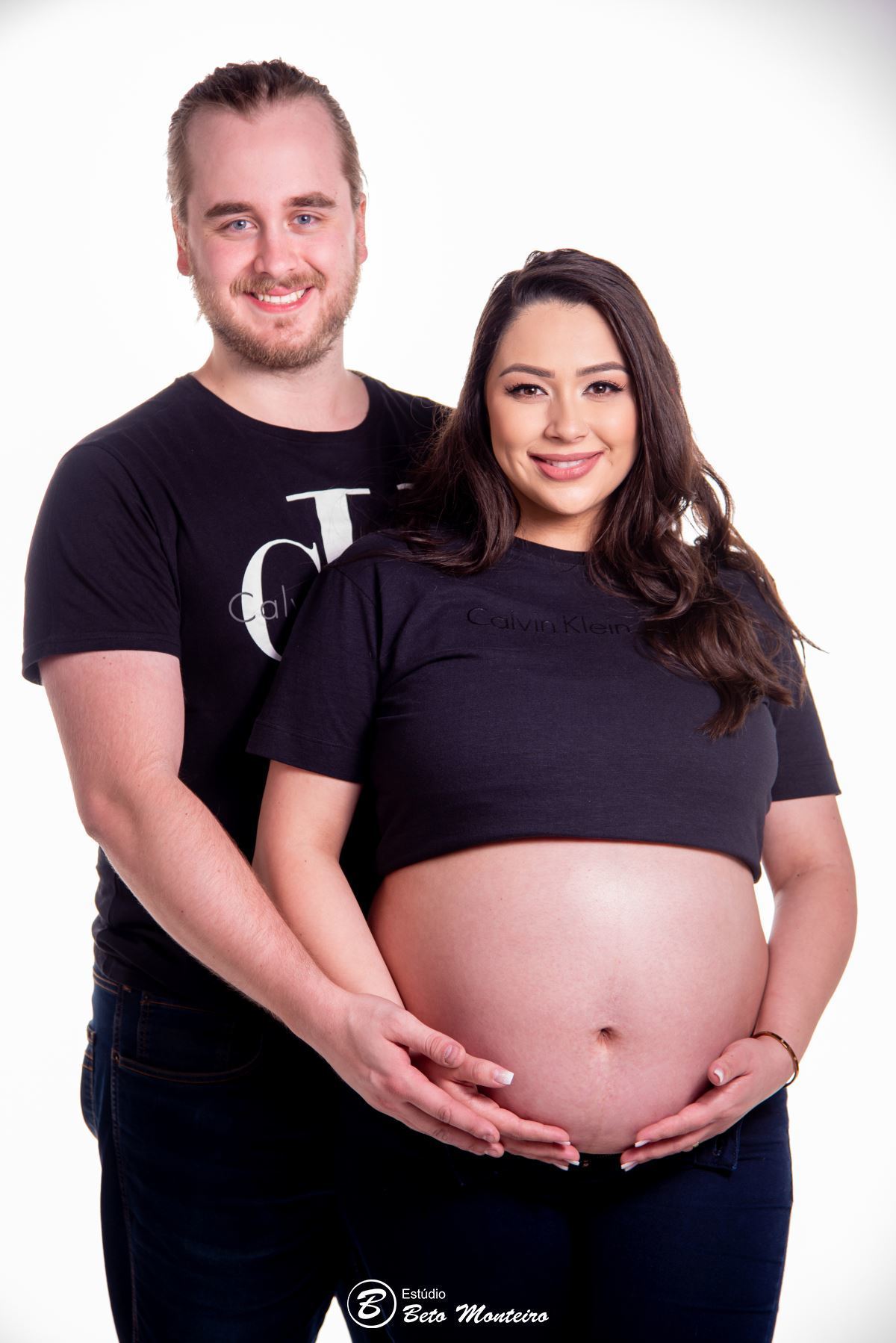 Book Gestante e Família em Curitiba - Book de gestante em estúdio - ensaio de gestante - book em estúdio - sessão fotográfica - Grávida - Gestação - Estúdio Beto Monteiro - Jheniffer - Gustavo