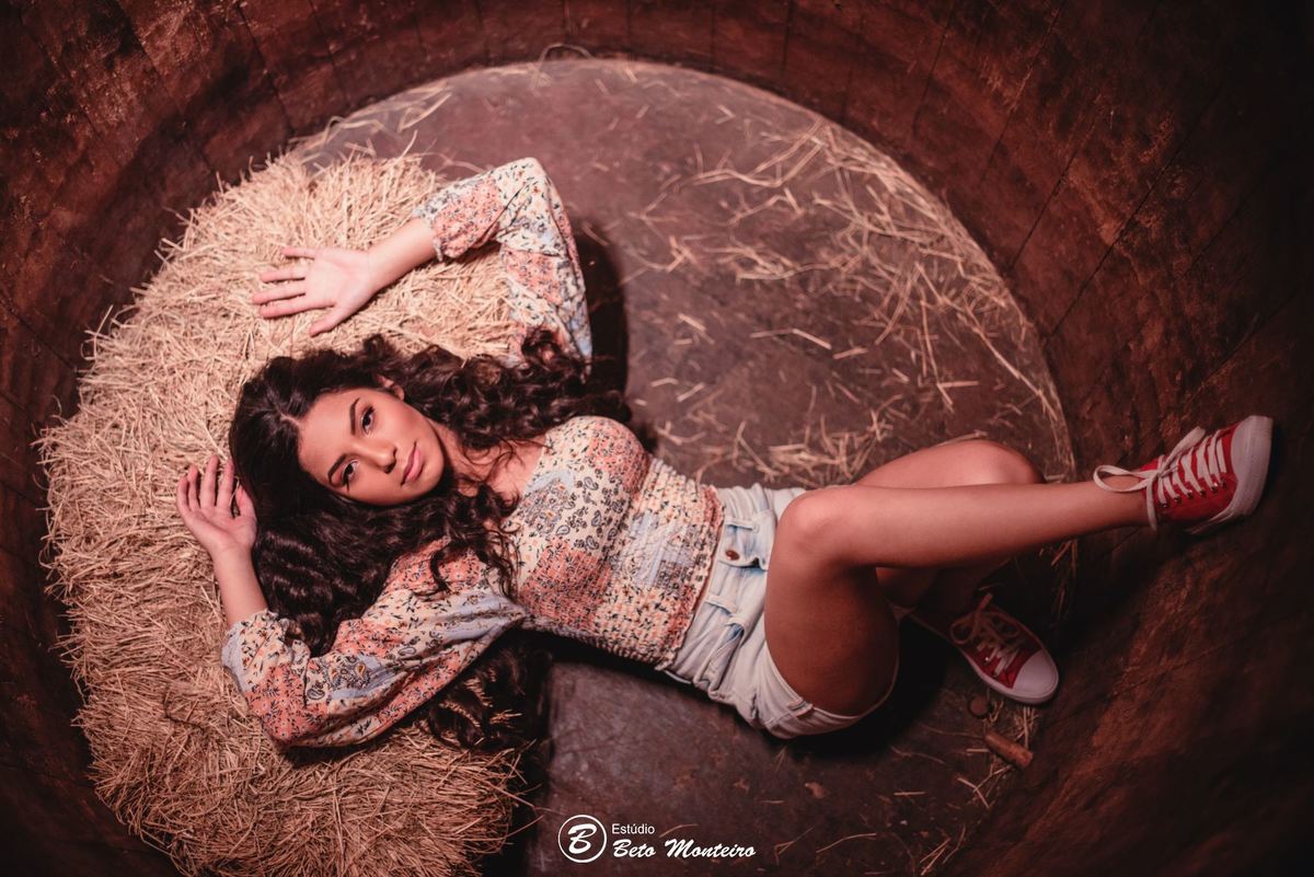 Aniversário de 15 anos - Foto e Filmagem - Debutante - Estúdio Beto Monteiro - Curitiba - fotografo de 15 anos - fotógrafa - sessão de fotos - book de fotos - book de 15 anos - fotografo - chácara ienkot - vestido de debutante - Maria Eduarda - Duda