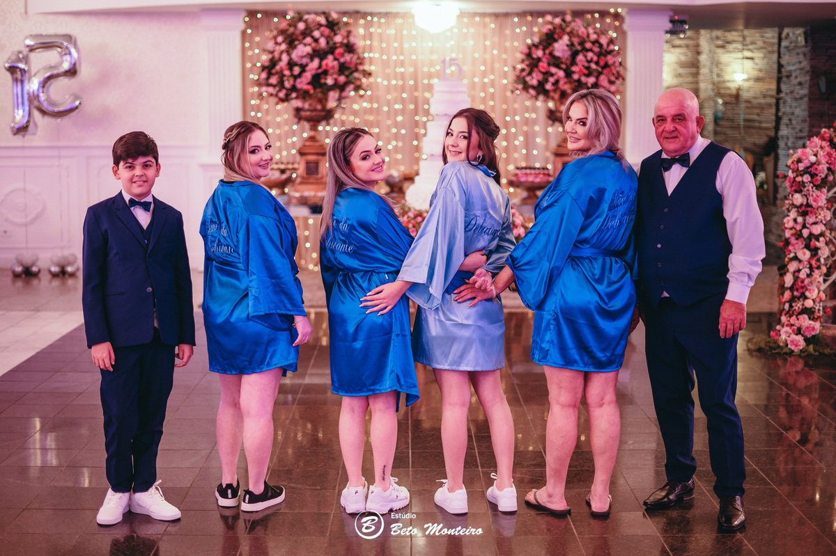 Aniversário de 15 anos - Foto e Filmagem - Debutante - Estúdio Beto Monteiro - Curitiba - fotografo de 15 anos - sessao de fotos - book de 15 anos - fotografo - Maria eduarda rossato - castello reale - pedro aquino - sol cerimonial - vestido azul
