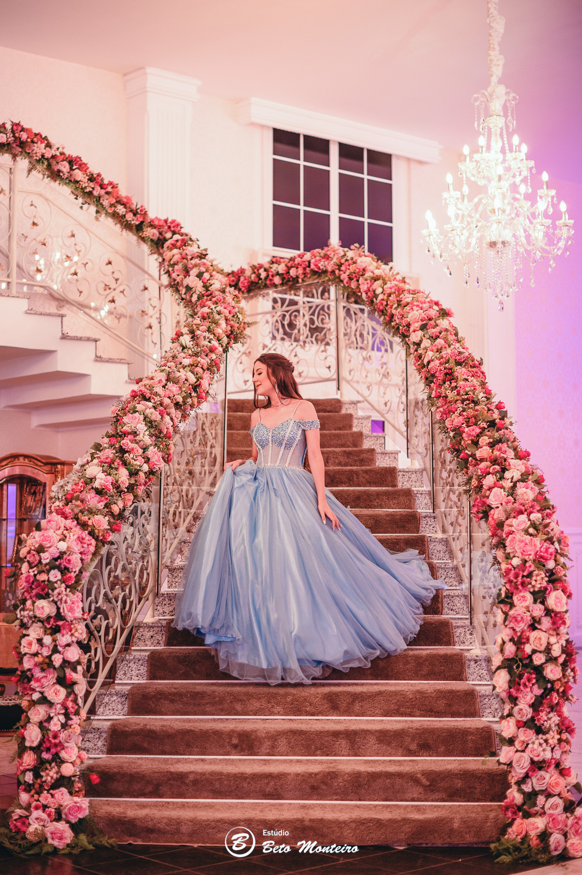 Aniversário de 15 anos - Foto e Filmagem - Debutante - Estúdio Beto Monteiro - Curitiba - fotografo de 15 anos - sessao de fotos - book de 15 anos - fotografo - Maria eduarda rossato - castello reale - pedro aquino - sol cerimonial - vestido azul