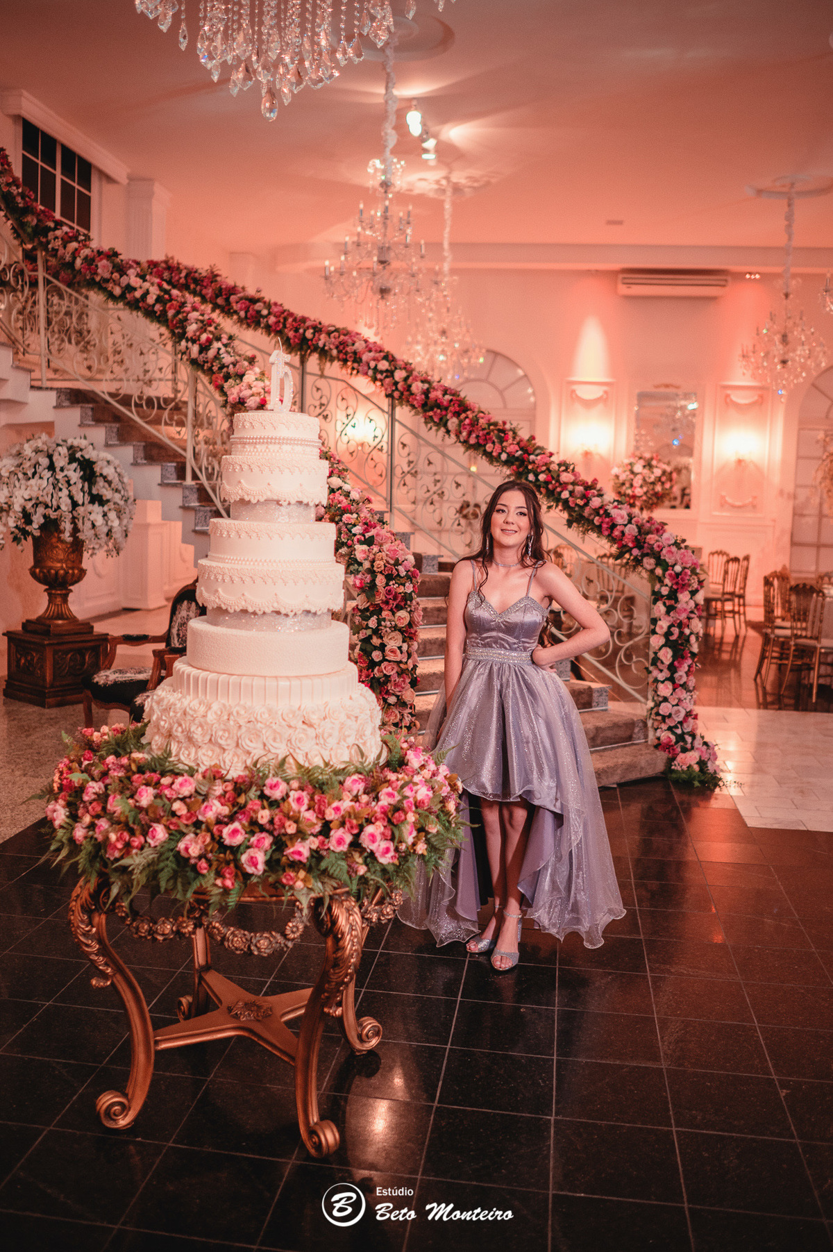 Aniversário de 15 anos - Foto e Filmagem - Debutante - Estúdio Beto Monteiro - Curitiba - fotografo de 15 anos - sessao de fotos - book de 15 anos - fotografo - Maria eduarda rossato - castello reale - pedro aquino - sol cerimonial - vestido azul