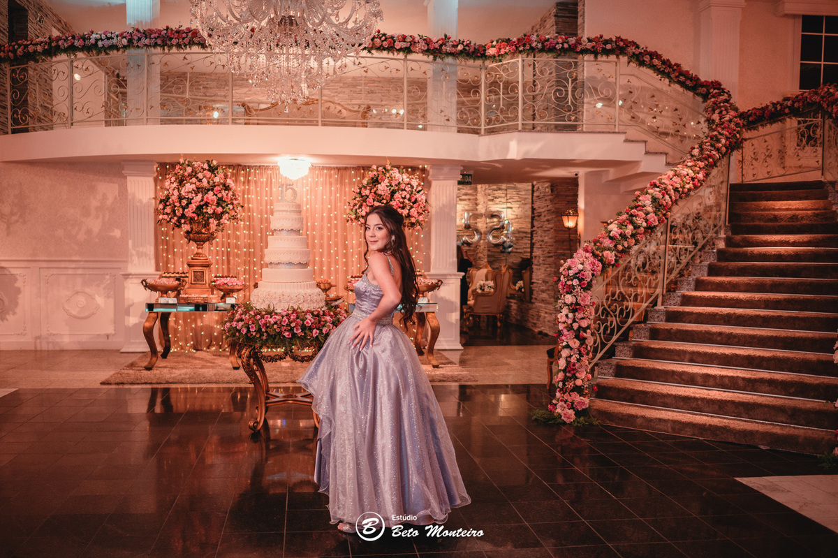 Aniversário de 15 anos - Foto e Filmagem - Debutante - Estúdio Beto Monteiro - Curitiba - fotografo de 15 anos - sessao de fotos - book de 15 anos - fotografo - Maria eduarda rossato - castello reale - pedro aquino - sol cerimonial - vestido azul
