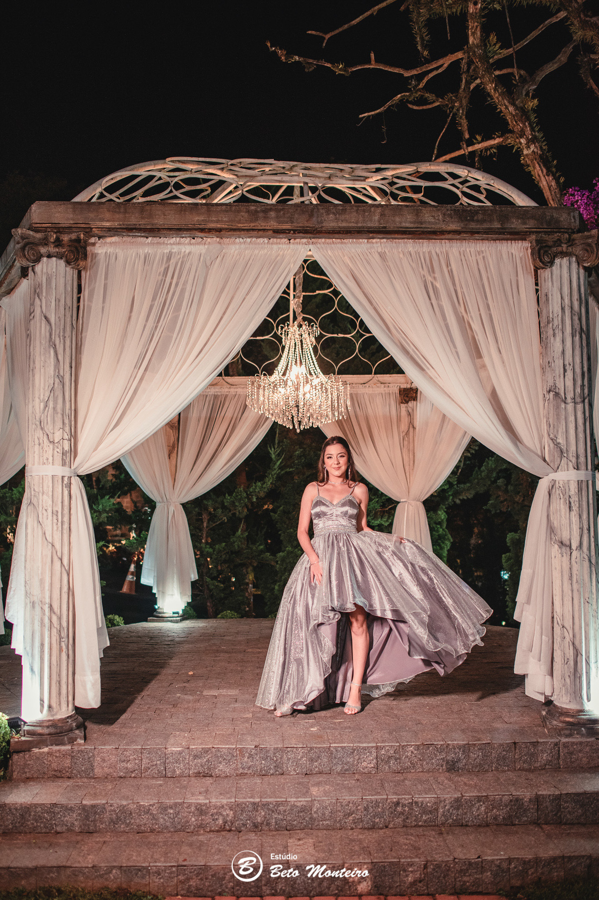 Aniversário de 15 anos - Foto e Filmagem - Debutante - Estúdio Beto Monteiro - Curitiba - fotografo de 15 anos - sessao de fotos - book de 15 anos - fotografo - Maria eduarda rossato - castello reale - pedro aquino - sol cerimonial - vestido azul