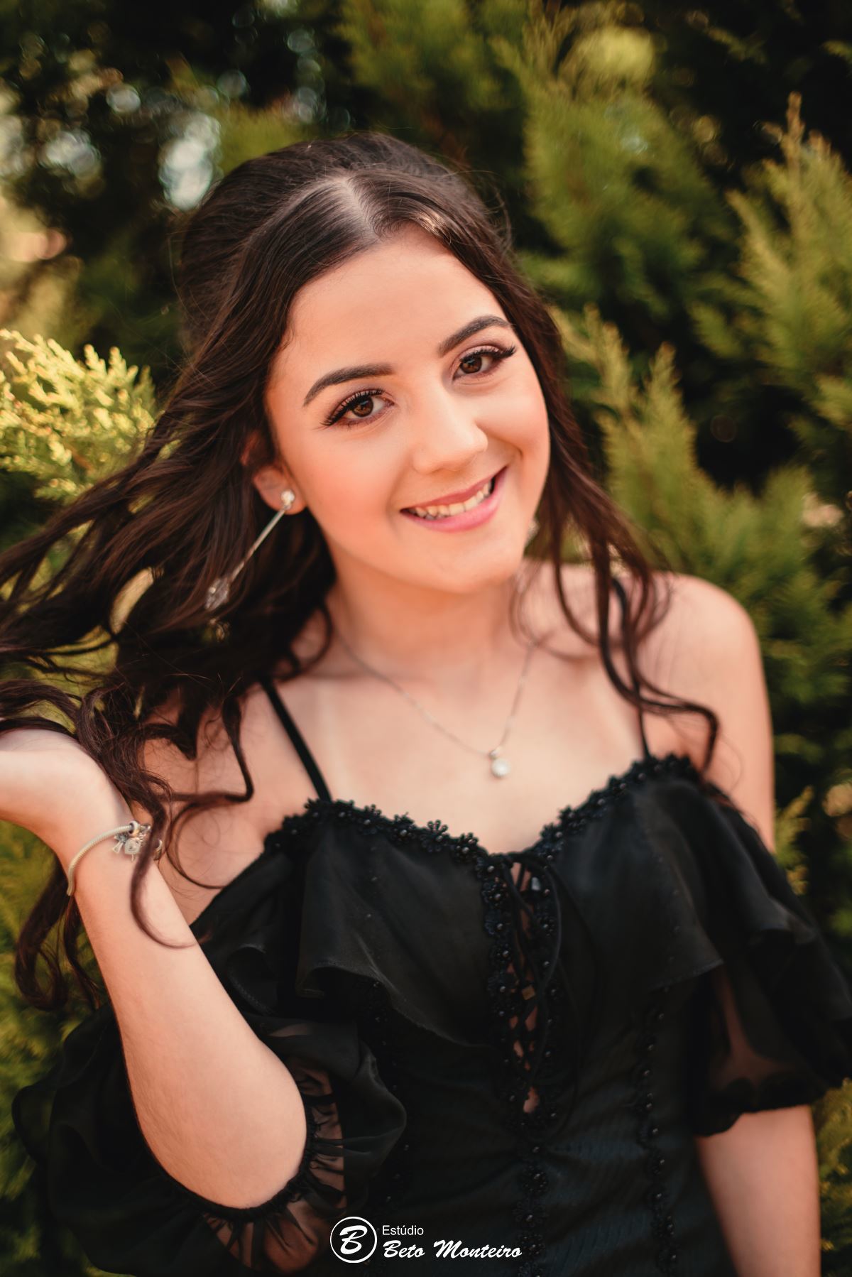 Aniversário de 15 anos - Foto e Filmagem - Debutante - Estúdio Beto Monteiro - Curitiba - fotografo de 15 anos - fotógrafa - sessão de fotos - book de fotos - book de 15 anos - fotografo - chácara ienkot - vestido de debutante - Maria Eduarda Rossato