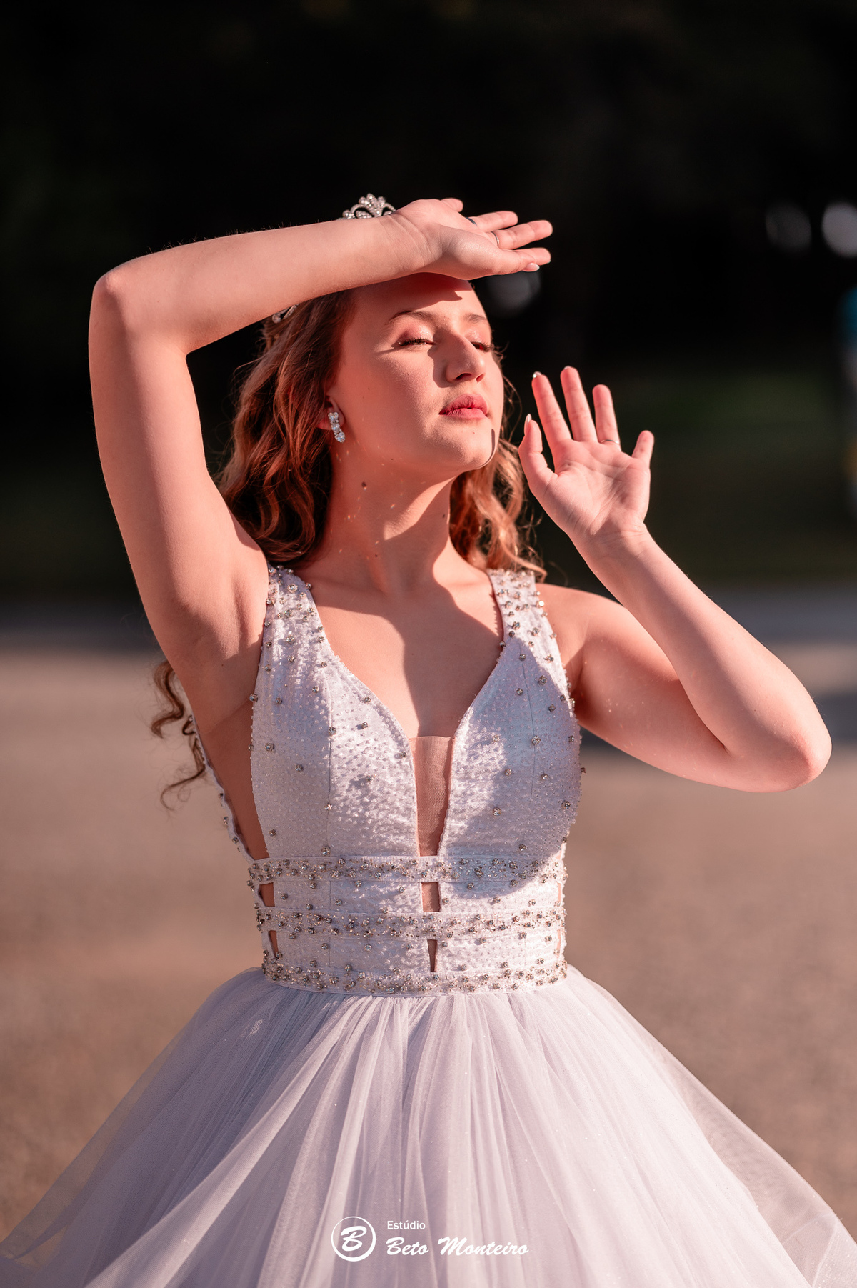 Aniversário de 15 anos - Foto e Filmagem - Debutante - Estúdio Beto Monteiro - Curitiba - fotografo de 15 anos - fotógrafa - sessão de fotos - book de fotos - book de 15 anos - chácara ienkot - vestido de debutante - Fabíola
