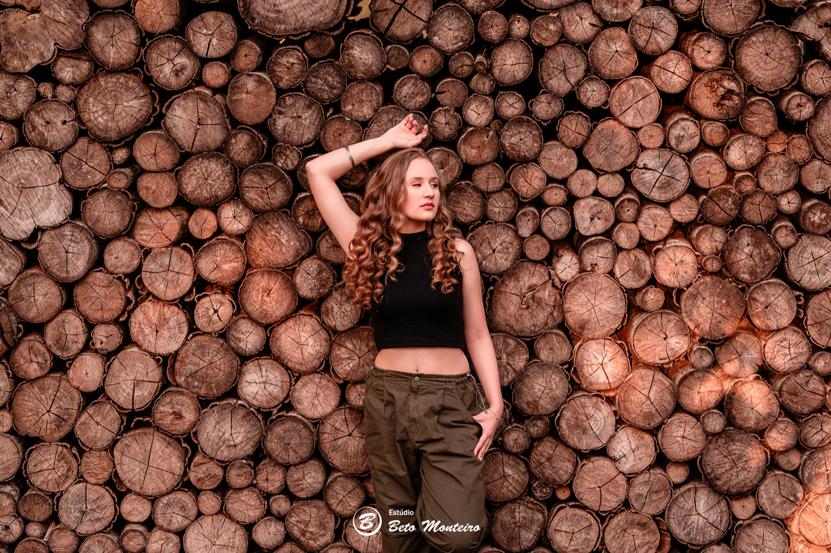 Aniversário de 15 anos - Foto e Filmagem - Debutante - Estúdio Beto Monteiro - Curitiba - fotografo de 15 anos - fotógrafa - sessão de fotos - book de fotos - book de 15 anos - chácara ienkot - vestido de debutante - Fabíola