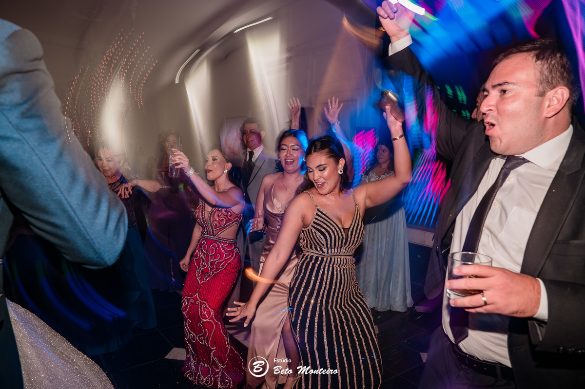 fotografo de casamento - videos de casamento - filmagem - casamento - cinegrafista - filmmaker - wedding - produtora - curitiba - estudio beto monteiro - casal - pre wedding - emma e carlos - castello reale - colombo - casamento externo