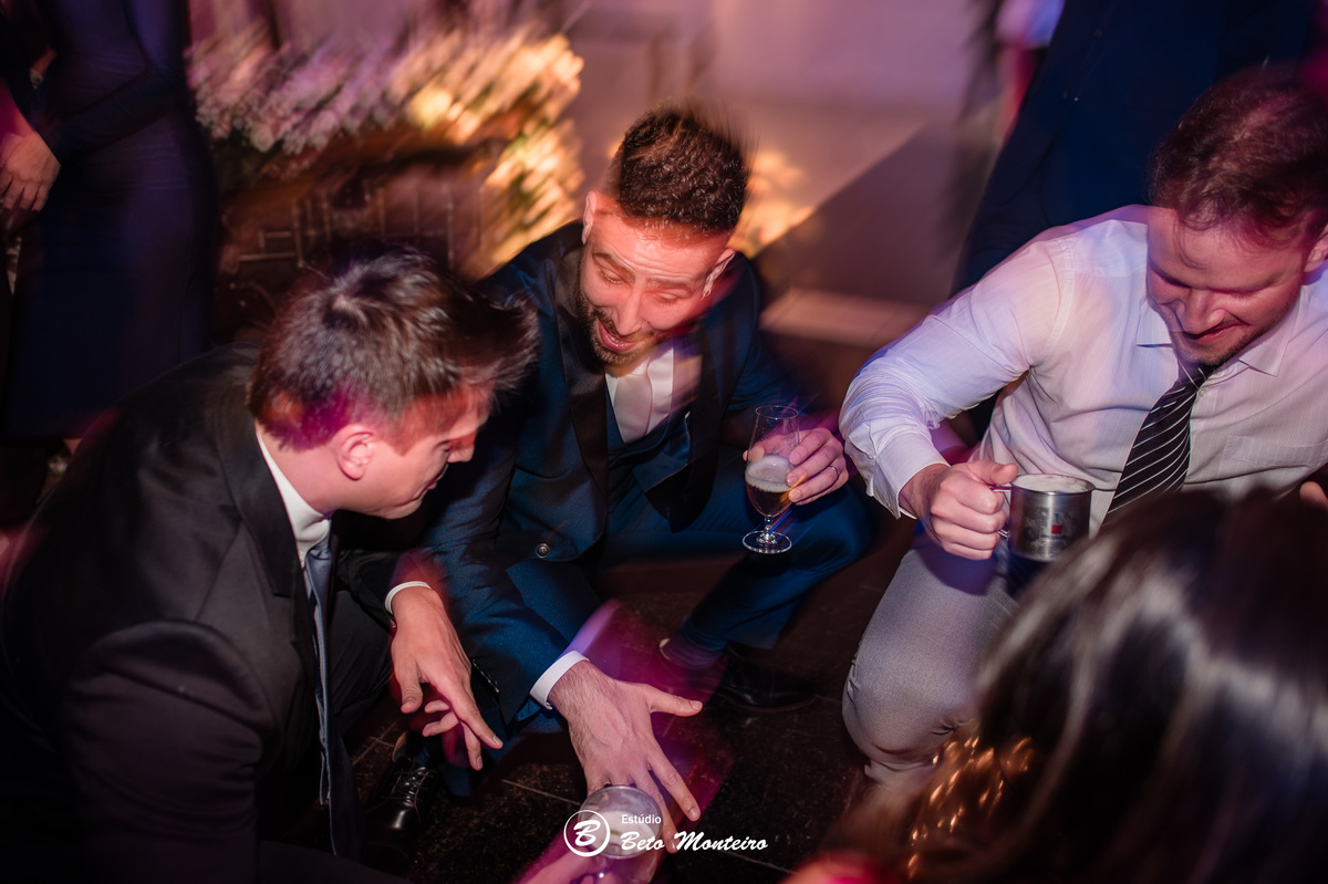 fotografo de casamento - videos de casamento - filmagem - casamento - cinegrafista - filmmaker - wedding - produtora - curitiba - estudio beto monteiro - casal - pre wedding - emma e carlos - castello reale - colombo - casamento externo
