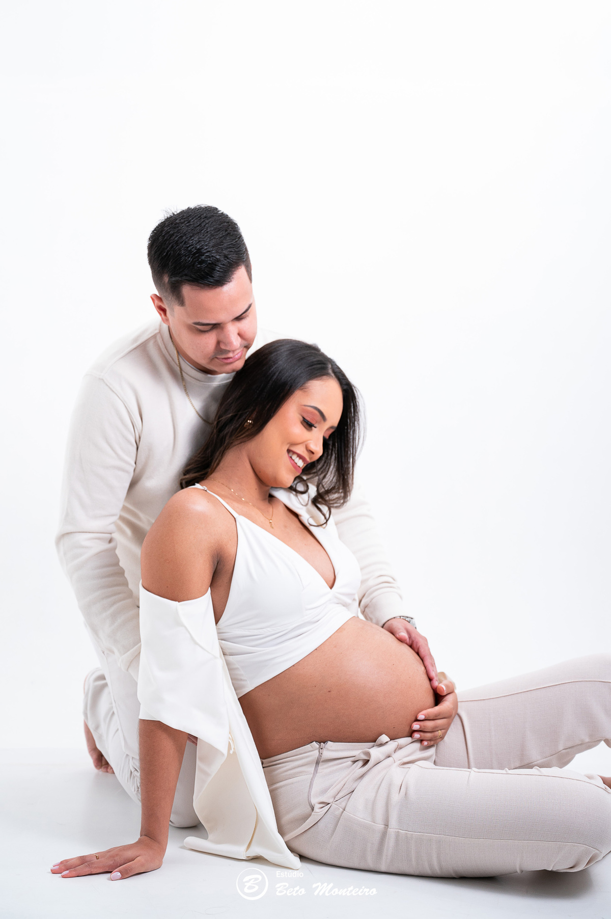 Book Gestante e Família em Curitiba - Book de gestante em estúdio - ensaio de gestante - book em estúdio - sessão fotográfica - Grávida - Gestação - Sessão de gestante - Estúdio Beto Monteiro - Jady - Daniel - Samuel