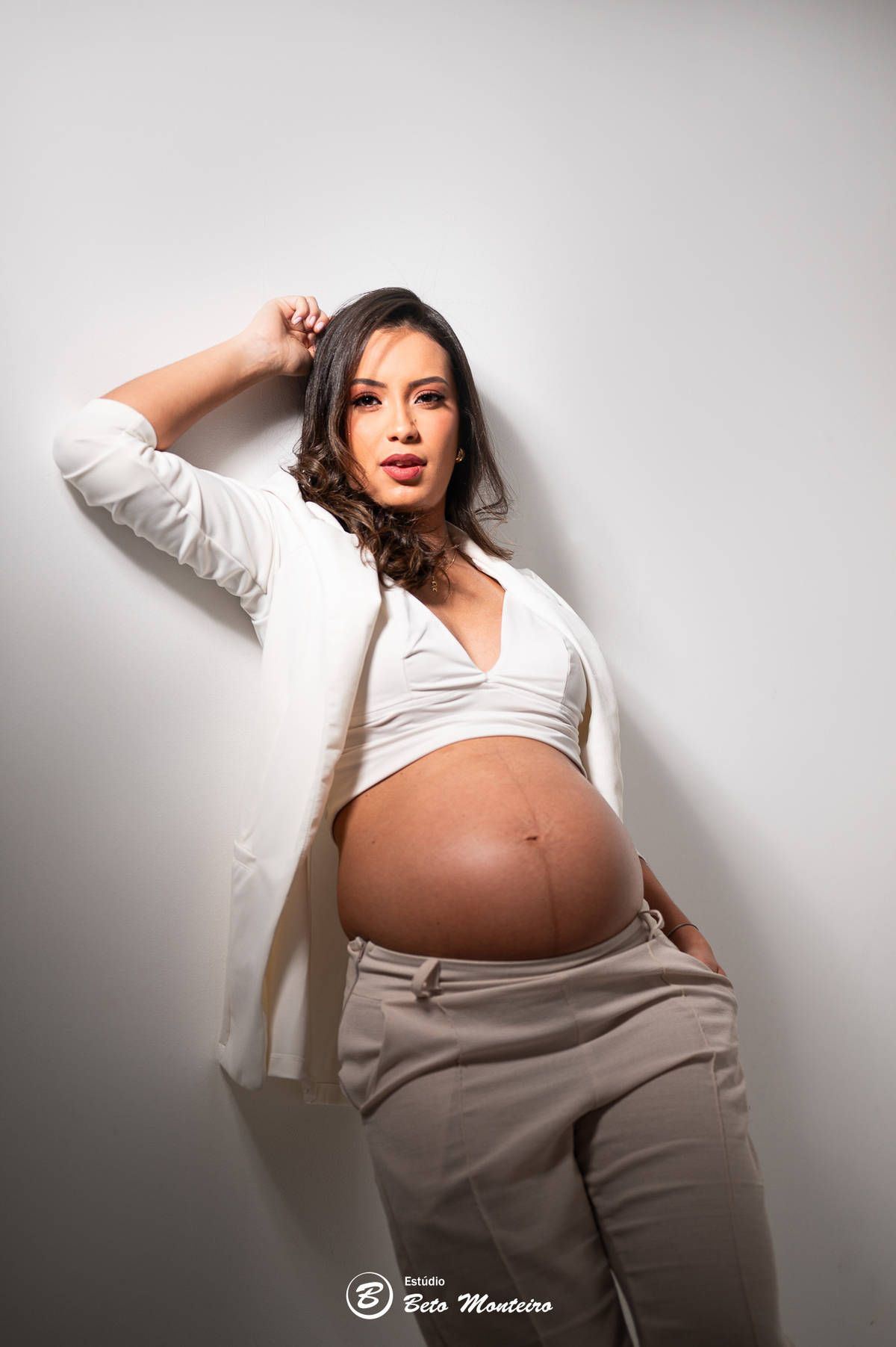 Book Gestante e Família em Curitiba - Book de gestante em estúdio - ensaio de gestante - book em estúdio - sessão fotográfica - Grávida - Gestação - Sessão de gestante - Estúdio Beto Monteiro - Jady - Daniel - Samuel