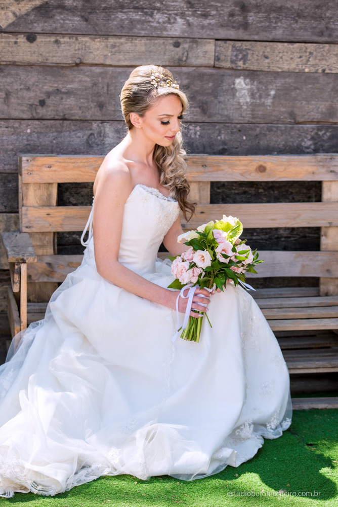 Lucrezia e Stefano fotografia em florenca italia europa - fotografo na europa - casamento europa - casal - noivo - noiva - wedding - estudio beto monteiro - noiva externa buque flores deck