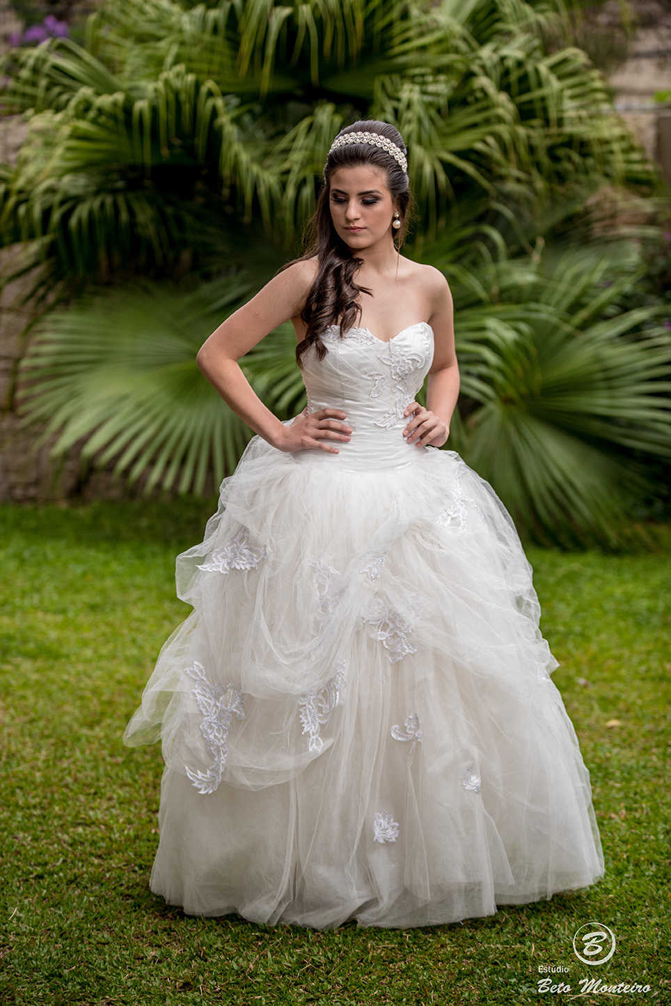 fotografo 15 anos curitiba - cinegrafista 15 anos curitiba - 15 anos curitiba - debutante - aniversario de 15 anos - manuela correa - fotografia - book de fotos - curitiba - estudio beto monteiro - casa donaire - vestido branco