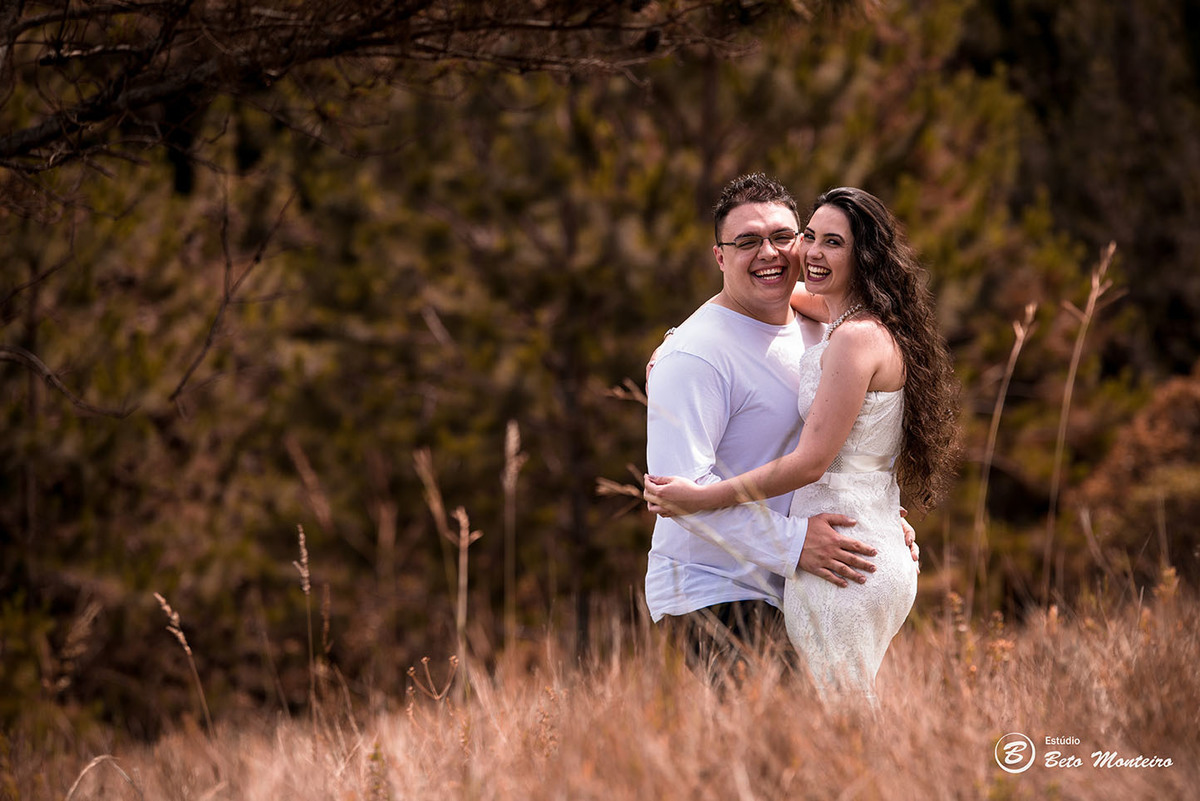 Casamento - Wedding - Pré-Casamento - Cobertura de casamento - foto e filmagem de casamento - Wedding Day - Pré-Wedding - Trash the dress - Estúdio Beto Monteiro - Curitiba - Recanto dos Papagaios - Palmeira - natureza verde - casal de branco