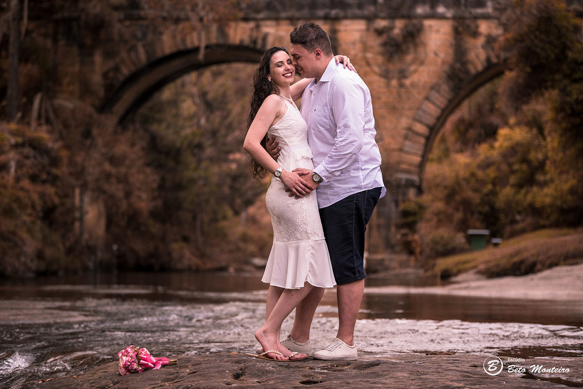 Casamento - Wedding - Pré-Casamento - Cobertura de casamento - foto e filmagem de casamento - Wedding Day - Pré-Wedding - Trash the dress - Estúdio Beto Monteiro - Curitiba - Recanto dos Papagaios - Palmeira - natureza verde - casal de branco