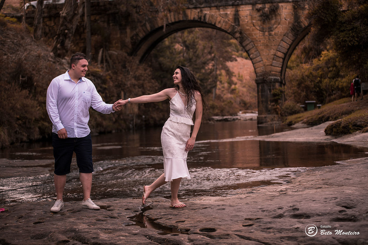 Casamento - Wedding - Pré-Casamento - Cobertura de casamento - foto e filmagem de casamento - Wedding Day - Pré-Wedding - Trash the dress - Estúdio Beto Monteiro - Curitiba - Recanto dos Papagaios - Palmeira - natureza verde - casal de branco