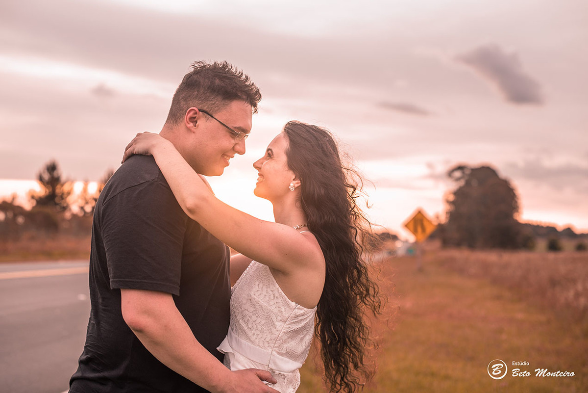 Casamento - Wedding - Pré-Casamento - Cobertura de casamento - foto e filmagem de casamento - Wedding Day - Pré-Wedding - Trash the dress - Estúdio Beto Monteiro - Curitiba - Recanto dos Papagaios - Palmeira - natureza verde - casal de branco