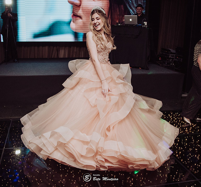 Aniversário de 15 anos - Cobertura fotografica - Cobertura de filmagem - Foto e Filmagem de 15 anos - Debutante - Estúdio Beto Monteiro - Curitiba - fotografo de 15 anos - buffet ilha do melh - jad decoracoes