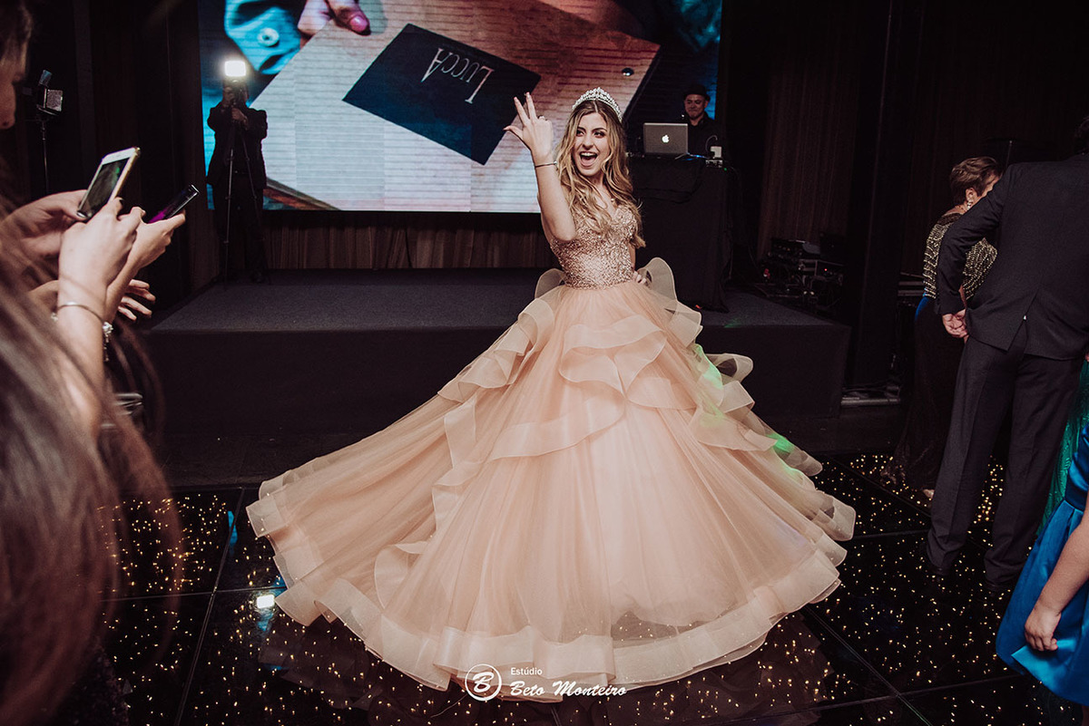 Aniversário de 15 anos - Cobertura fotografica - Cobertura de filmagem - Foto e Filmagem de 15 anos - Debutante - Estúdio Beto Monteiro - Curitiba - fotografo de 15 anos - buffet ilha do melh - jad decoracoes