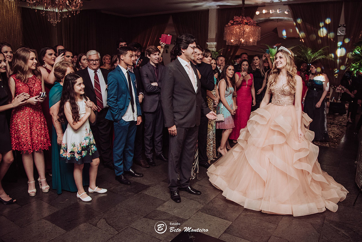 Aniversário de 15 anos - Cobertura fotografica - Cobertura de filmagem - Foto e Filmagem de 15 anos - Debutante - Estúdio Beto Monteiro - Curitiba - fotografo de 15 anos - buffet ilha do melh - jad decoracoes