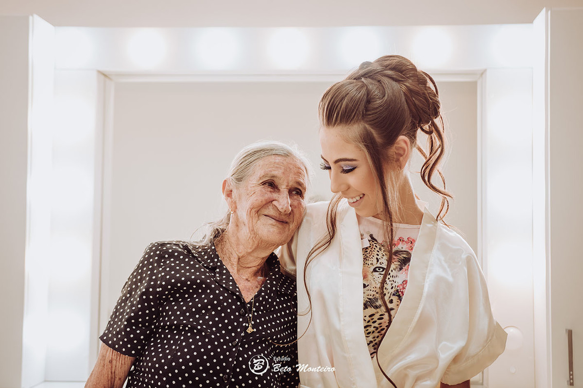 Aniversário de 15 anos - Cobertura fotografica - Cobertura de filmagem - Foto e Filmagem de 15 anos - Debutante - Estúdio Beto Monteiro - Curitiba - fotografo de 15 anos - ohana restaurante - Ananda lima makeup - pink cerimonial