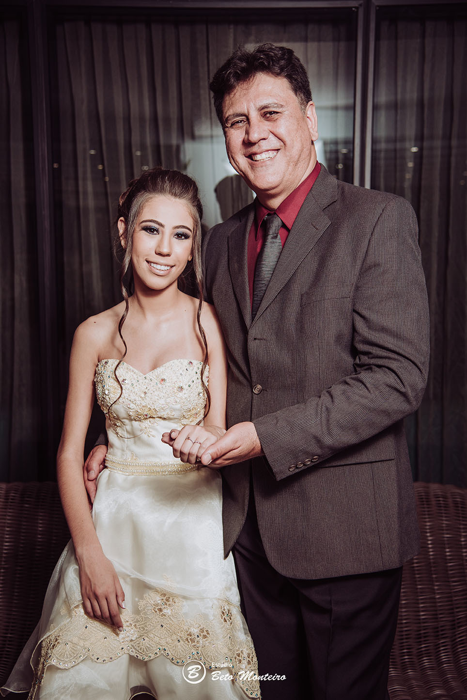 Aniversário de 15 anos - Cobertura fotografica - Cobertura de filmagem - Foto e Filmagem de 15 anos - Debutante - Estúdio Beto Monteiro - Curitiba - fotografo de 15 anos - ohana restaurante - Ananda lima makeup - pink cerimonial