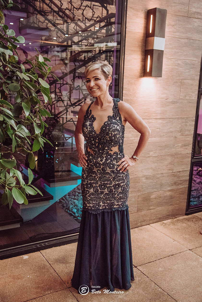 Aniversário de 15 anos - Cobertura fotografica - Cobertura de filmagem - Foto e Filmagem de 15 anos - Debutante - Estúdio Beto Monteiro - Curitiba - fotografo de 15 anos - ohana restaurante - Ananda lima makeup - pink cerimonial