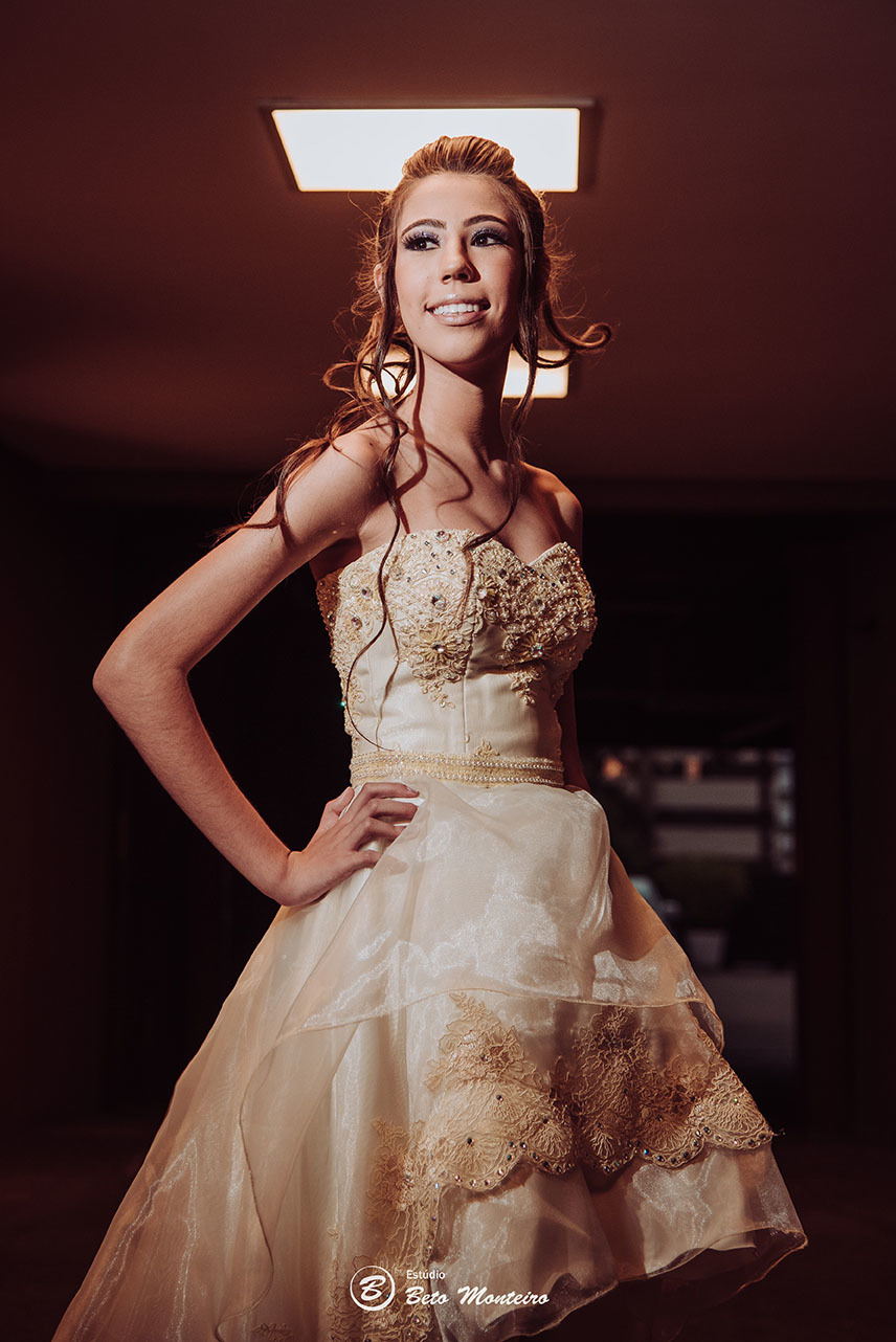 Aniversário de 15 anos - Cobertura fotografica - Cobertura de filmagem - Foto e Filmagem de 15 anos - Debutante - Estúdio Beto Monteiro - Curitiba - fotografo de 15 anos - ohana restaurante - Ananda lima makeup - pink cerimonial