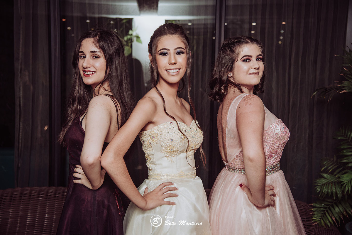 Aniversário de 15 anos - Cobertura fotografica - Cobertura de filmagem - Foto e Filmagem de 15 anos - Debutante - Estúdio Beto Monteiro - Curitiba - fotografo de 15 anos - ohana restaurante - Ananda lima makeup - pink cerimonial