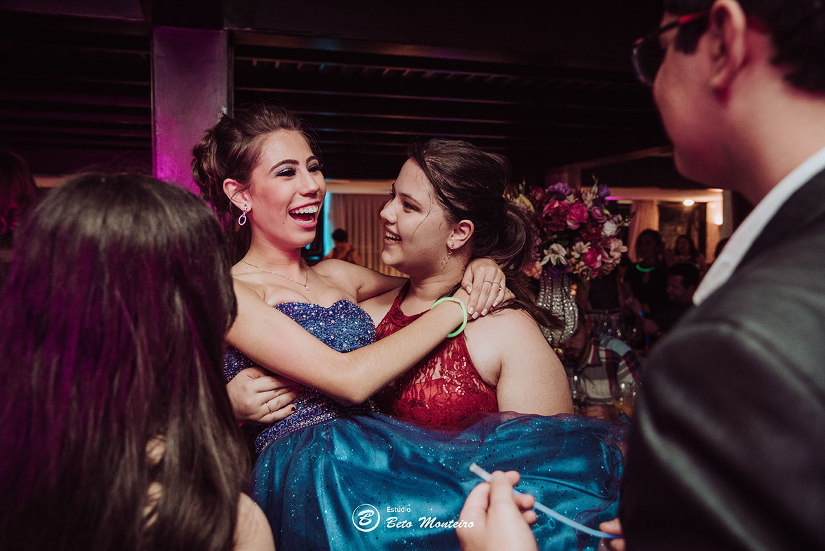 Aniversário de 15 anos - Cobertura fotografica - Cobertura de filmagem - Foto e Filmagem de 15 anos - Debutante - Estúdio Beto Monteiro - Curitiba - fotografo de 15 anos - ohana restaurante - Ananda lima makeup - pink cerimonial