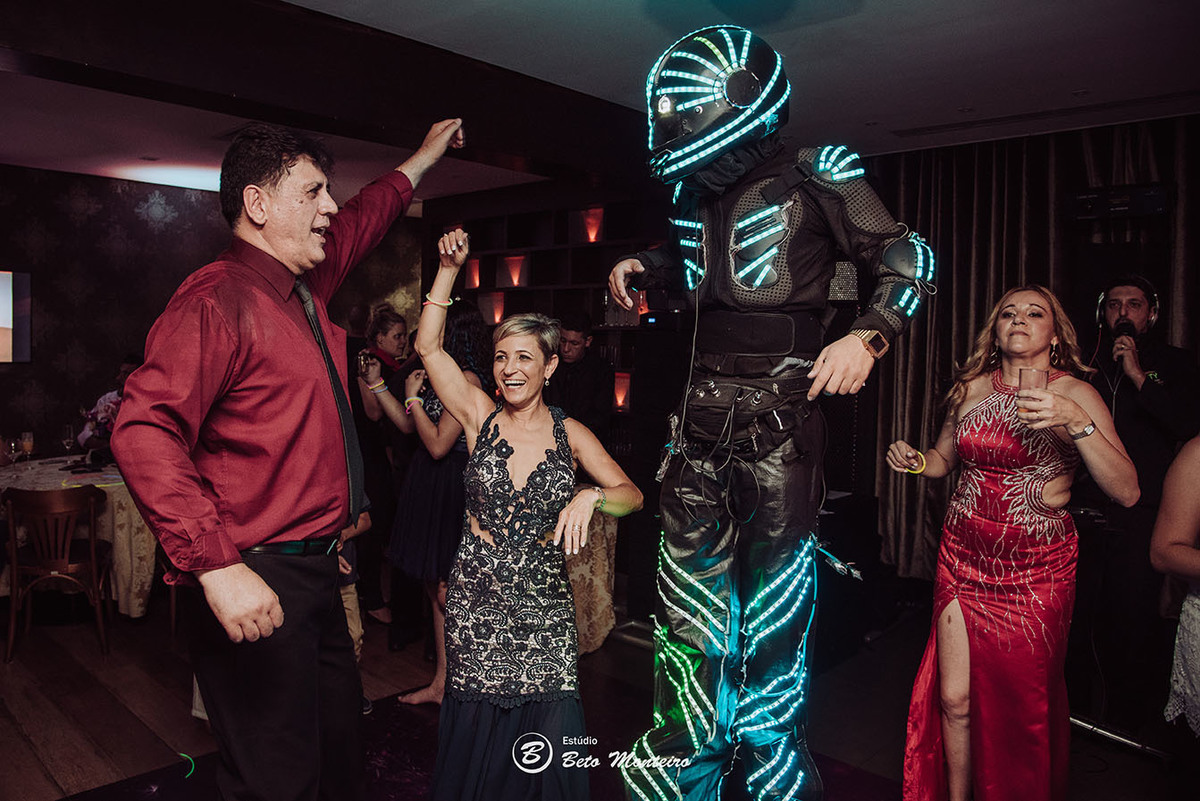 Aniversário de 15 anos - Cobertura fotografica - Cobertura de filmagem - Foto e Filmagem de 15 anos - Debutante - Estúdio Beto Monteiro - Curitiba - fotografo de 15 anos - ohana restaurante - Ananda lima makeup - pink cerimonial