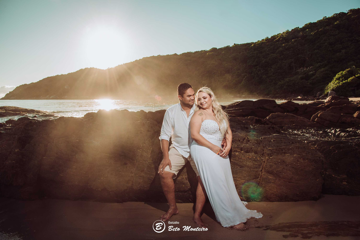 Casamento - Wedding - Pré-Casamento - Cobertura de casamento - foto e filmagem de casamento - Wedding Day - Pré-Wedding - Trash the dress - Estúdio Beto Monteiro - Curitiba - bombinhas - balneario camboriu - casal de branco