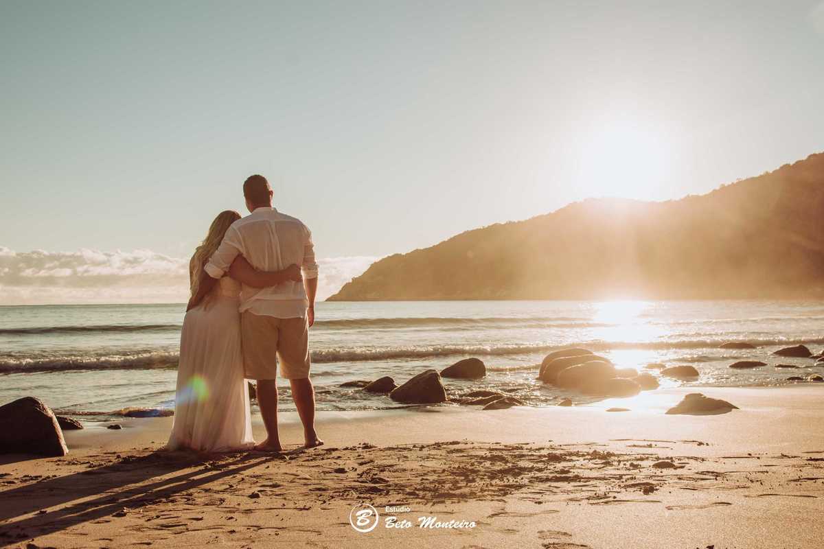Casamento - Wedding - Pré-Casamento - Cobertura de casamento - foto e filmagem de casamento - Wedding Day - Pré-Wedding - Trash the dress - Estúdio Beto Monteiro - Curitiba - bombinhas - balneario camboriu - casal de branco