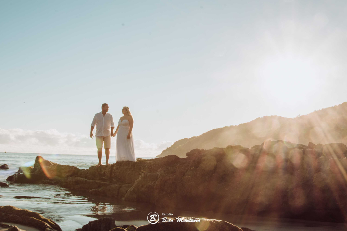 Casamento - Wedding - Pré-Casamento - Cobertura de casamento - foto e filmagem de casamento - Wedding Day - Pré-Wedding - Trash the dress - Estúdio Beto Monteiro - Curitiba - bombinhas - balneario camboriu - casal de branco
