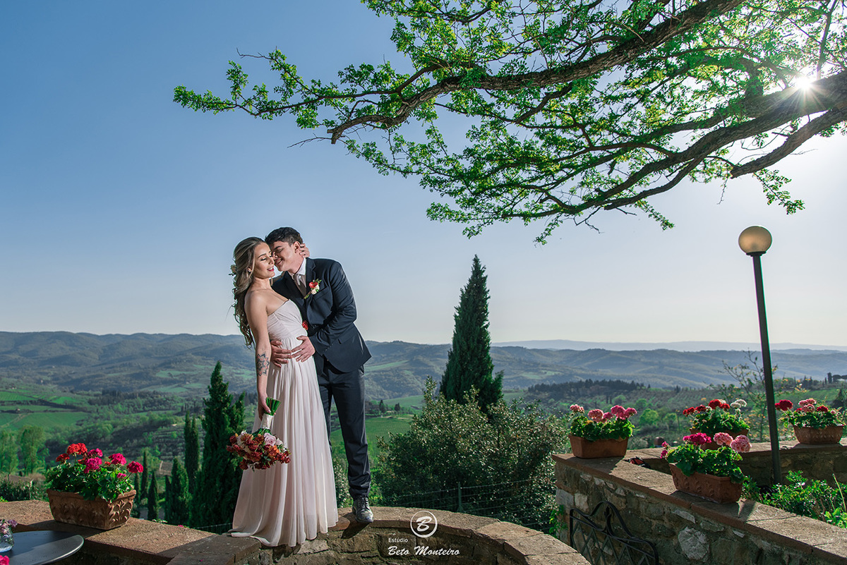 Bruna e Felipe - fotografia em florenca italia europa - fotografo na europa - casamento europa - casal - noivo - noiva - wedding - estudio beto monteiro - noivo curitiba - fotografo - fotografo de casamento - casal no campo - paisagem