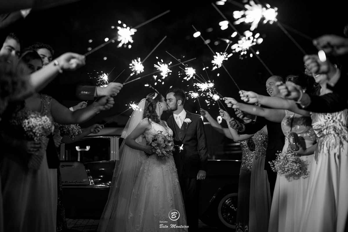 Casamento - Wedding - Pré-Casamento - Cobertura de casamento - foto e filmagem de casamento - Wedding Day - Pré-Wedding - Trash the dress - Estúdio Beto Monteiro - Curitiba - fotografia de casamento - são josé dos pinhais - winners - saida dos noivos