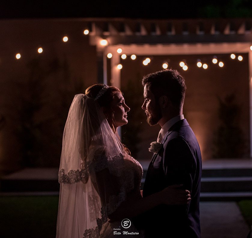 Casamento - Wedding - Pré-Casamento - Cobertura de casamento - foto e filmagem de casamento - Wedding Day - Pré-Wedding - Trash the dress - Estúdio Beto Monteiro - Curitiba - fotografia de casamento - são josé dos pinhais - winners - noivos e luzes
