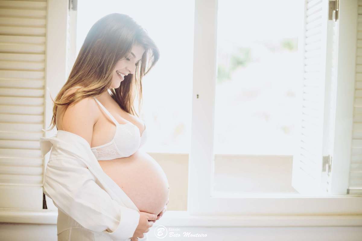 Laura Monteiro e Kleber - Isabela - Book Gestante e Familia em Curitiba - Book de gestante lifestyle - Fotos ao ar livre - Grávida - Gestação - Estudio Beto Monteiro - casa donaire - lifestyle