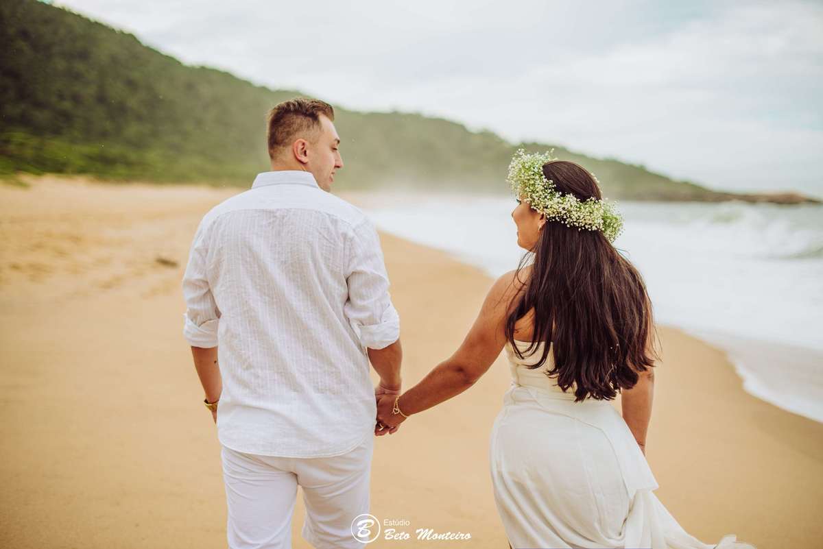Casamento - Wedding - Pré - Cobertura de casamento - foto e filmagem de casamento - fotografo de casamento curitiba - Pré-Wedding - Trash the dress - Estúdio Beto Monteiro - Curitiba - balneario camboriu - bc - laranjeiras - taquarinhas - Céu azul - praia