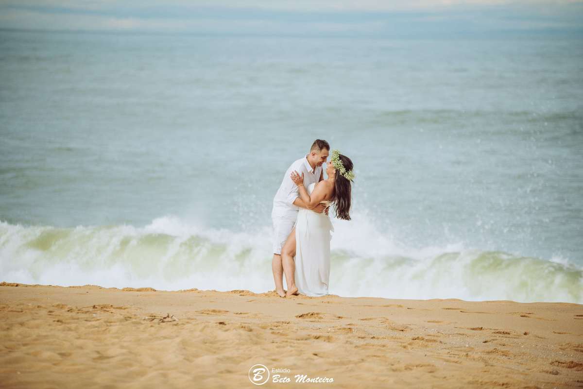 Casamento - Wedding - Pré - Cobertura de casamento - foto e filmagem de casamento - fotografo de casamento curitiba - Pré-Wedding - Trash the dress - Estúdio Beto Monteiro - Curitiba - balneario camboriu - bc - laranjeiras - taquarinhas - Céu azul - praia