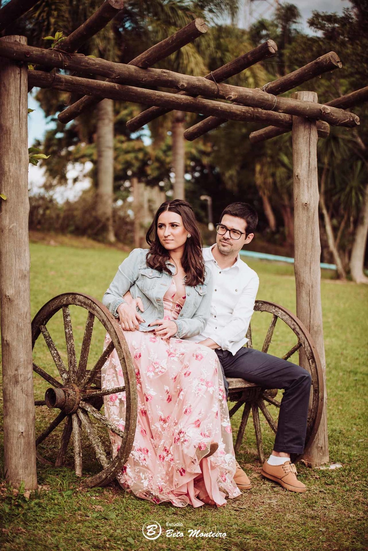 videos de casamento - filmagem - casamento - cinegrafista - videomaker - filmmaker - clipe - wedding - produtora - curitiba - estudio beto monteiro - casal - pre casamento - pre wedding - chacara laggus - thais e felipe - vestido rosa