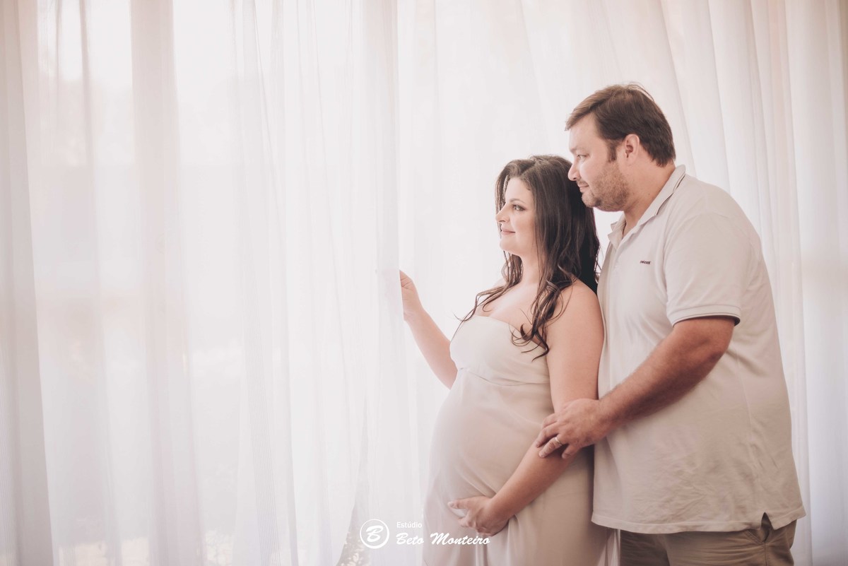 Karine Granza - Gelson - Theo - Book Gestante e Familia em Curitiba - Book de gestante lifestyle - Fotos ao ar livre - Grávida - Gestação - Estudio Beto Monteiro - casa donaire - lifestyle