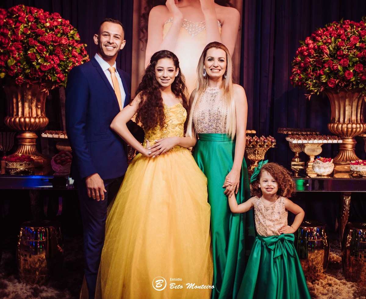 Aniversário de 15 anos - Cobertura fotografica - Cobertura de filmagem - Foto e Filmagem de 15 anos - Debutante - Estúdio Beto Monteiro - Curitiba - fotografo de 15 anos - sessao de fotos - book de fotos - book de 15 anos - espaço torres - luara