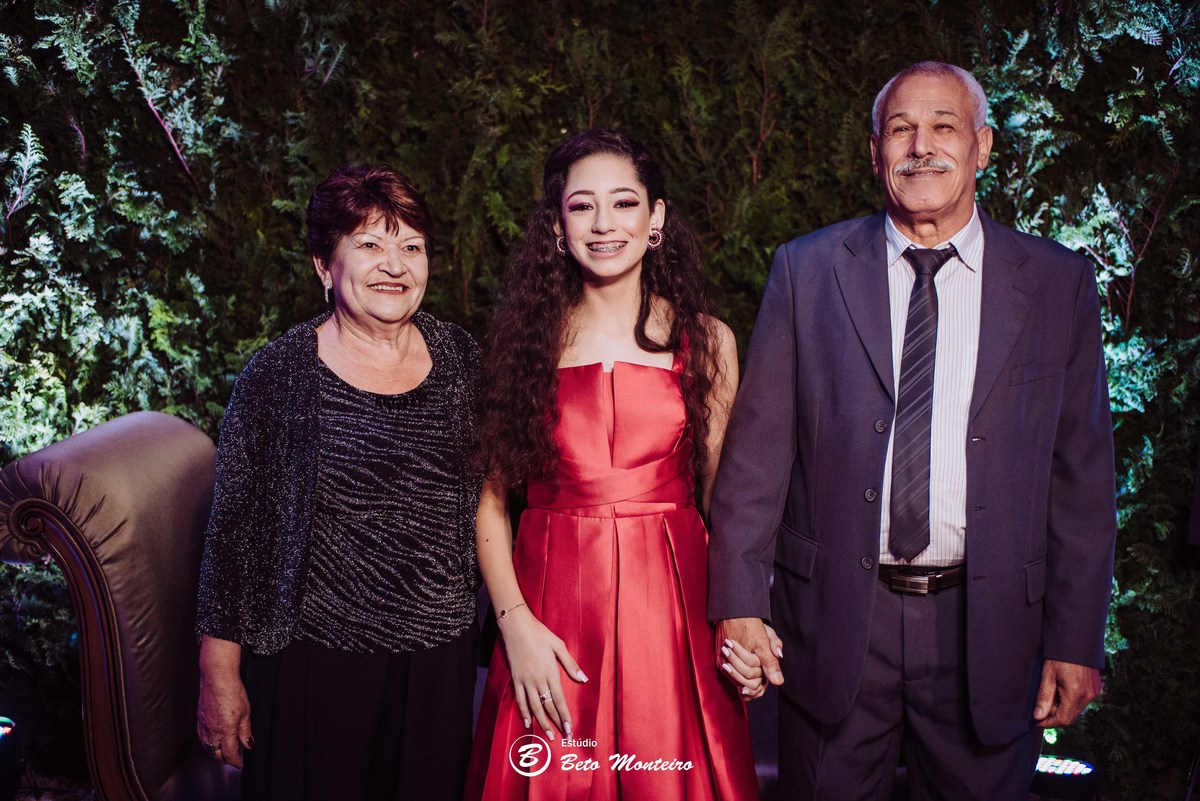 Aniversário de 15 anos - Cobertura fotografica - Cobertura de filmagem - Foto e Filmagem de 15 anos - Debutante - Estúdio Beto Monteiro - Curitiba - fotografo de 15 anos - sessao de fotos - book de fotos - book de 15 anos - espaço torres - luara