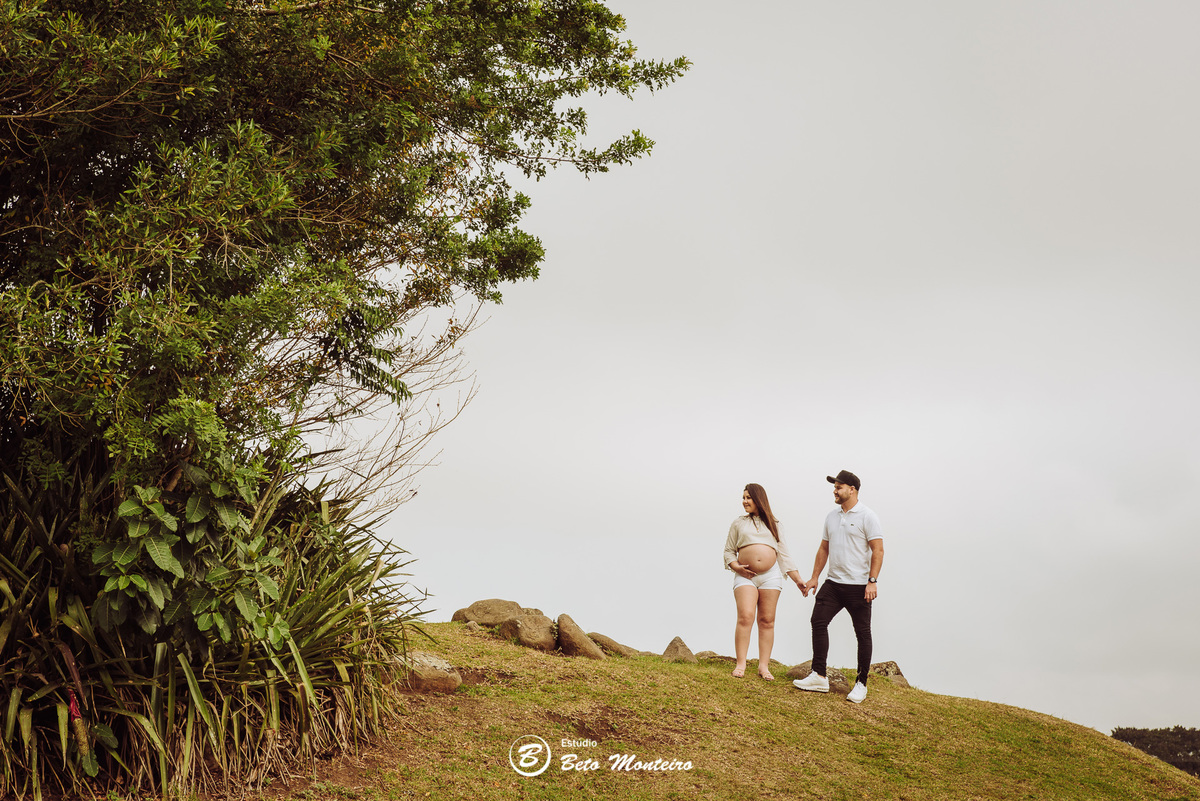 Book Gestante e Familia em Curitiba - Book de gestante lifestyle - Fotos ao ar livre - Grávida - Gestação - Estudio Beto Monteiro - jardim botanico - leticia e ronald