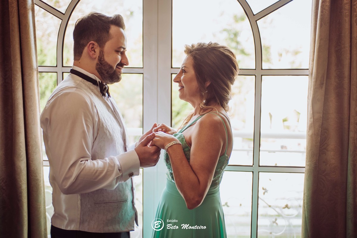 fotografo de casamento - fotografia - videos de casamento - filmagem - casamento - cinegrafista - filmmaker - wedding - produtora - curitiba - estudio beto monteiro - casal - castello reale - angela e sandro junior - sol cerimonialista
