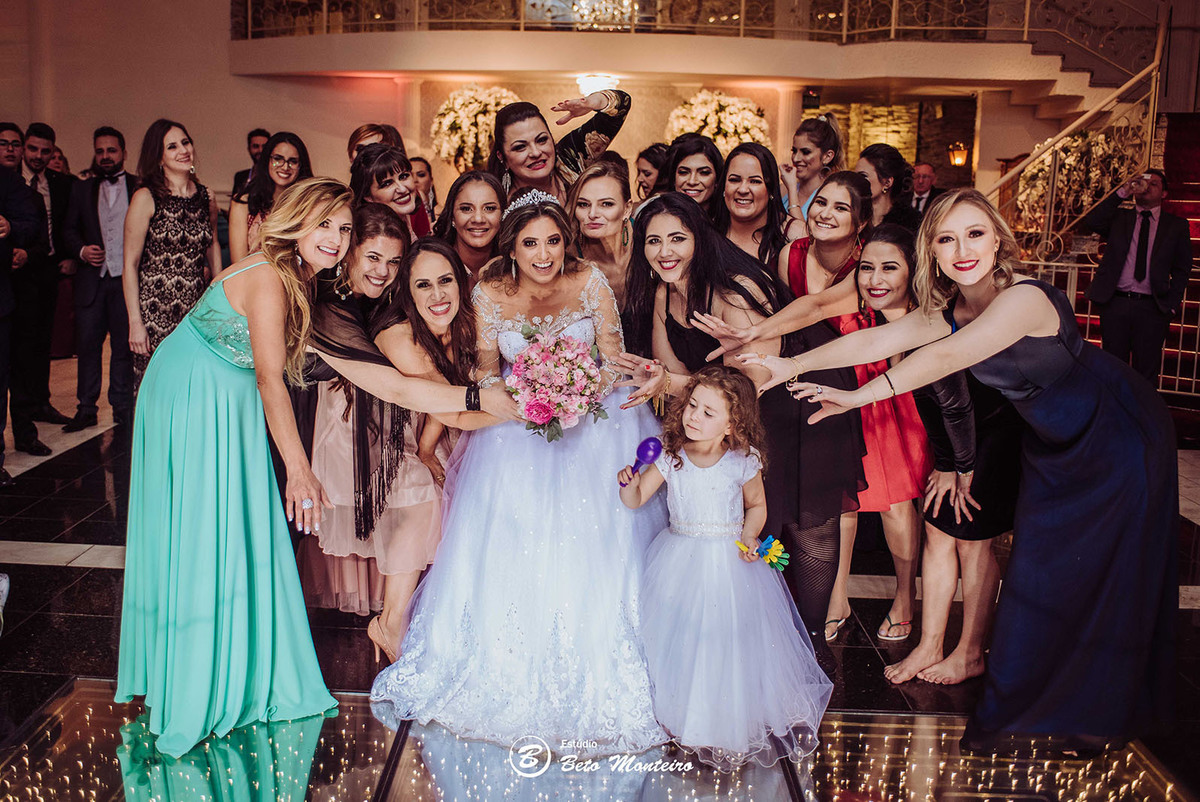 fotografo de casamento - fotografia - videos de casamento - filmagem - casamento - cinegrafista - filmmaker - wedding - produtora - curitiba - estudio beto monteiro - casal - castello reale - angela e sandro junior - sol cerimonialista