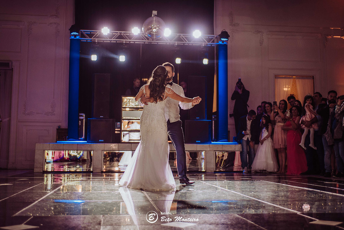 fotografo de casamento - fotografia - videos de casamento - filmagem - casamento - cinegrafista - filmmaker - wedding - produtora - curitiba - estudio beto monteiro - casal - castello reale - angela e sandro junior - sol cerimonialista